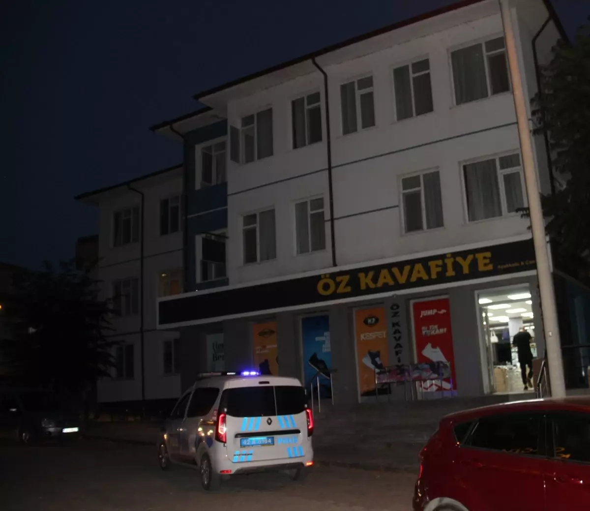 Beyşehir'de Pencereden Düşen 2 Yaşındaki Çocuk Yaralandı