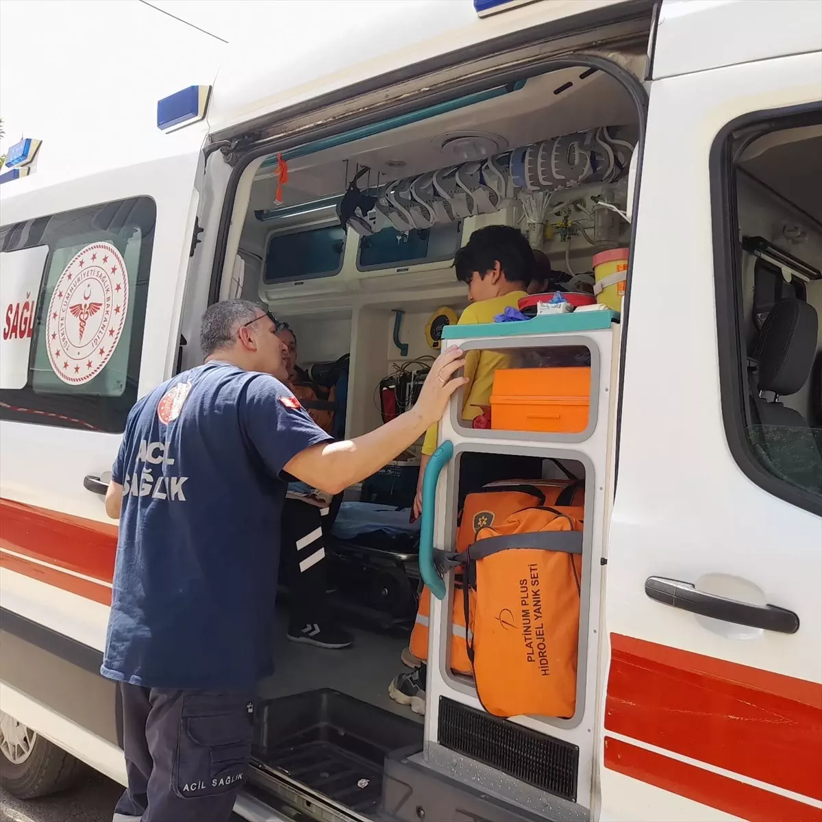 Konya'da Yangın: 4 Kişi Dumandan Etkilendi
