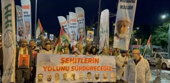 Konya'da binlerce kişi Filistin'e destek için meşalelerle yürüdü