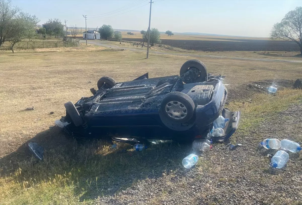 Konya'da Devrilen Otomobilde 2 Yaralı