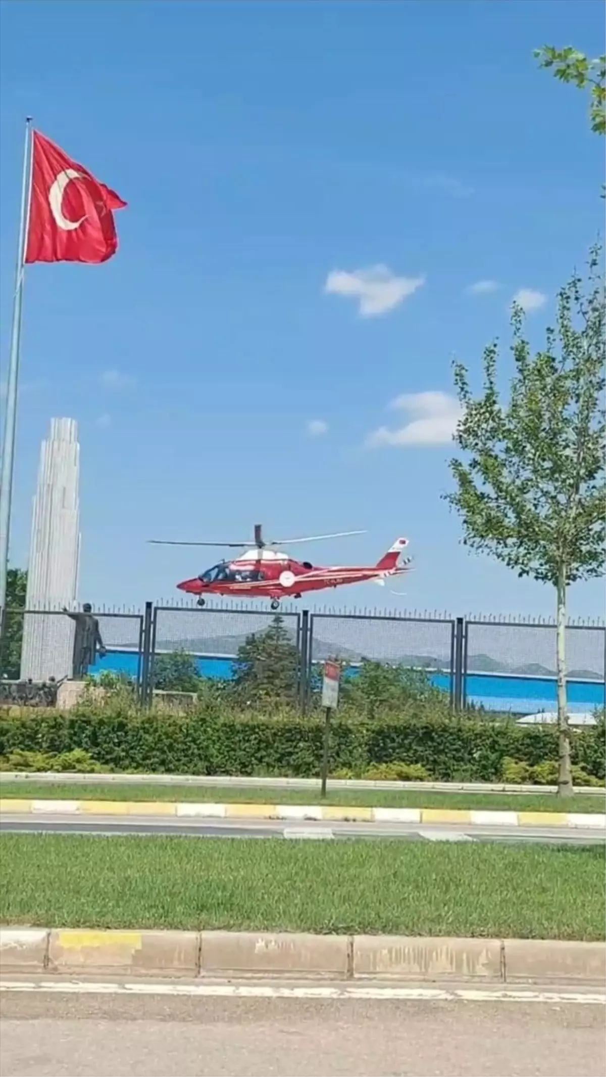 Kalp Krizi Geçiren Kadın Hava Ambulansıyla Hastaneye Sevk Edildi