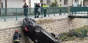 Konya'da Su Kanalına Düşen Otomobilde 1 Kişi Öldü, 1 Kişi Yaralandı