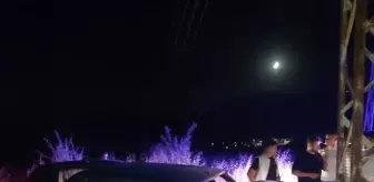 Konya'da Otomobil Elektrik Direğine Çarptı, 3 Yaralı