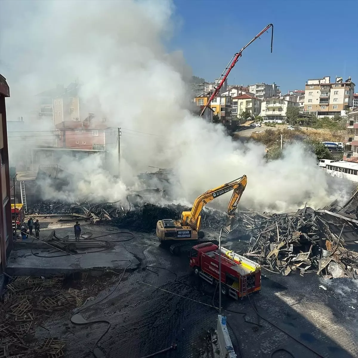 Konya'da Silah Fabrikasında Yangın Kontrol Altına Alındı
