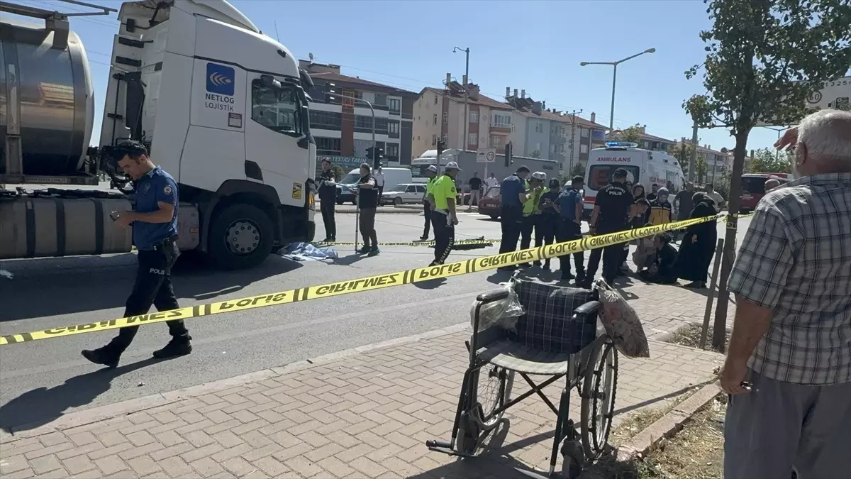 Annenin kahreden ölümü! Tekerlekli sandalye yolun ortasında kaldı