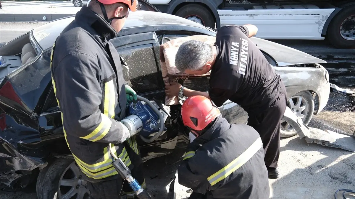 Karapınar'da Tır ve Otomobil Çarpıştı: 3 Yaralı