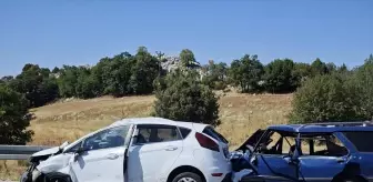 Beyşehir'de Üç Otomobilin Karıştığı Kaza: 7 Yaralı