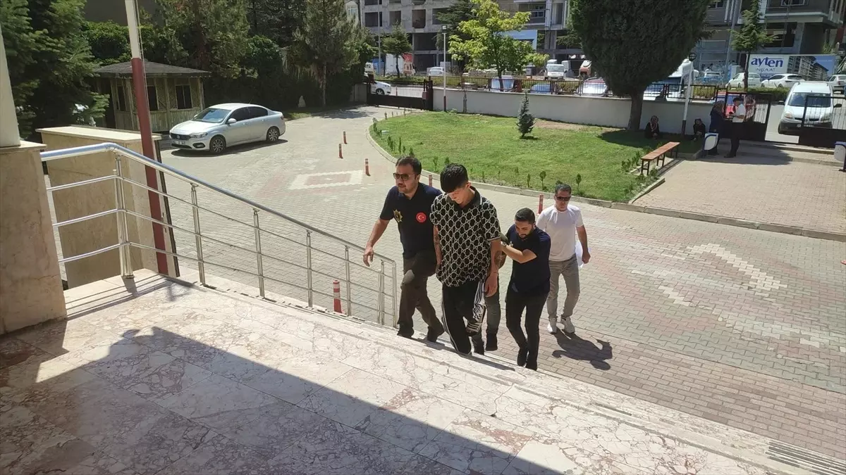 Konya'da Uyuşturucu Operasyonu: İki Kişi Tutuklandı