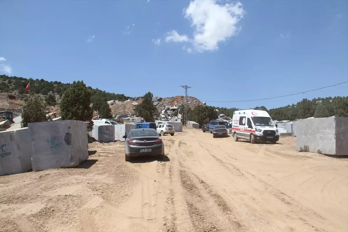 Mermer Blokunun Altında Kalan Maden Mühendisi Hayatını Kaybetti