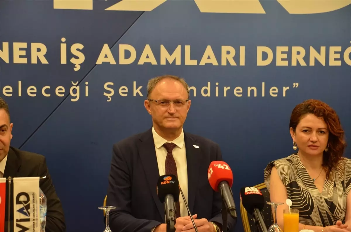 Konya'da Vizyoner İş Adamları Derneği (VİAD) Kuruldu