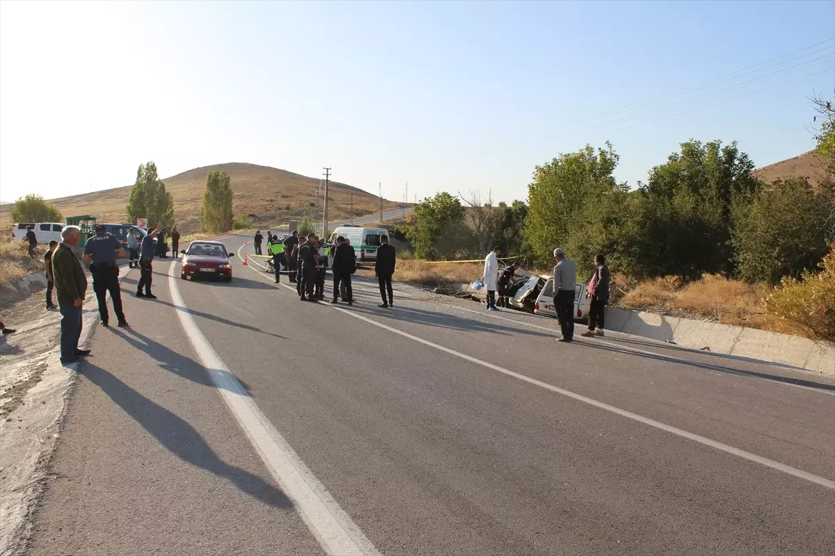 Konya'da Trafik Kazası: İkiz Kardeşler Hayatını Kaybetti
