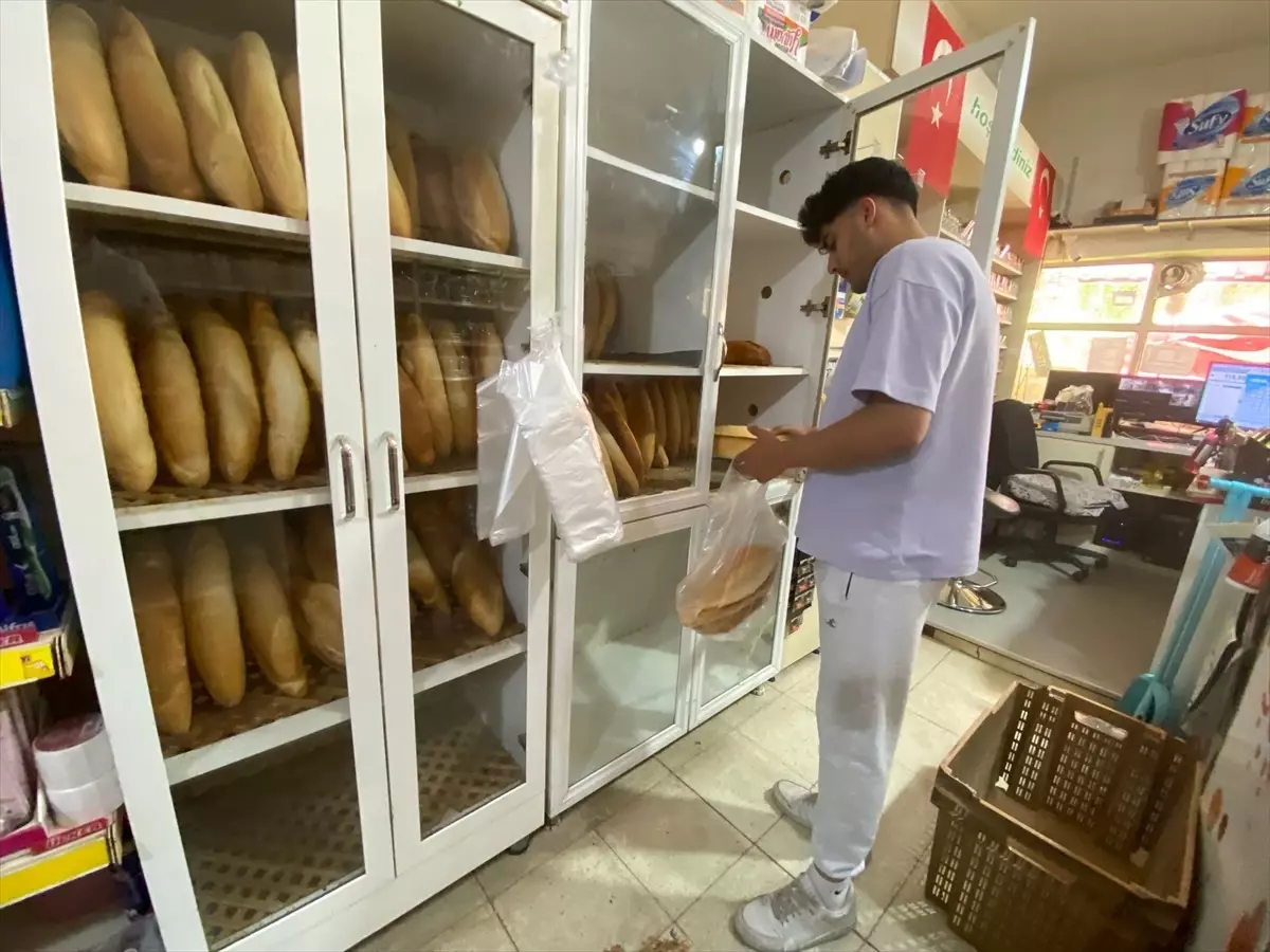 Seydişehir'de Hayırseverden 1500 Ücretsiz Ekmek Dağıtımı