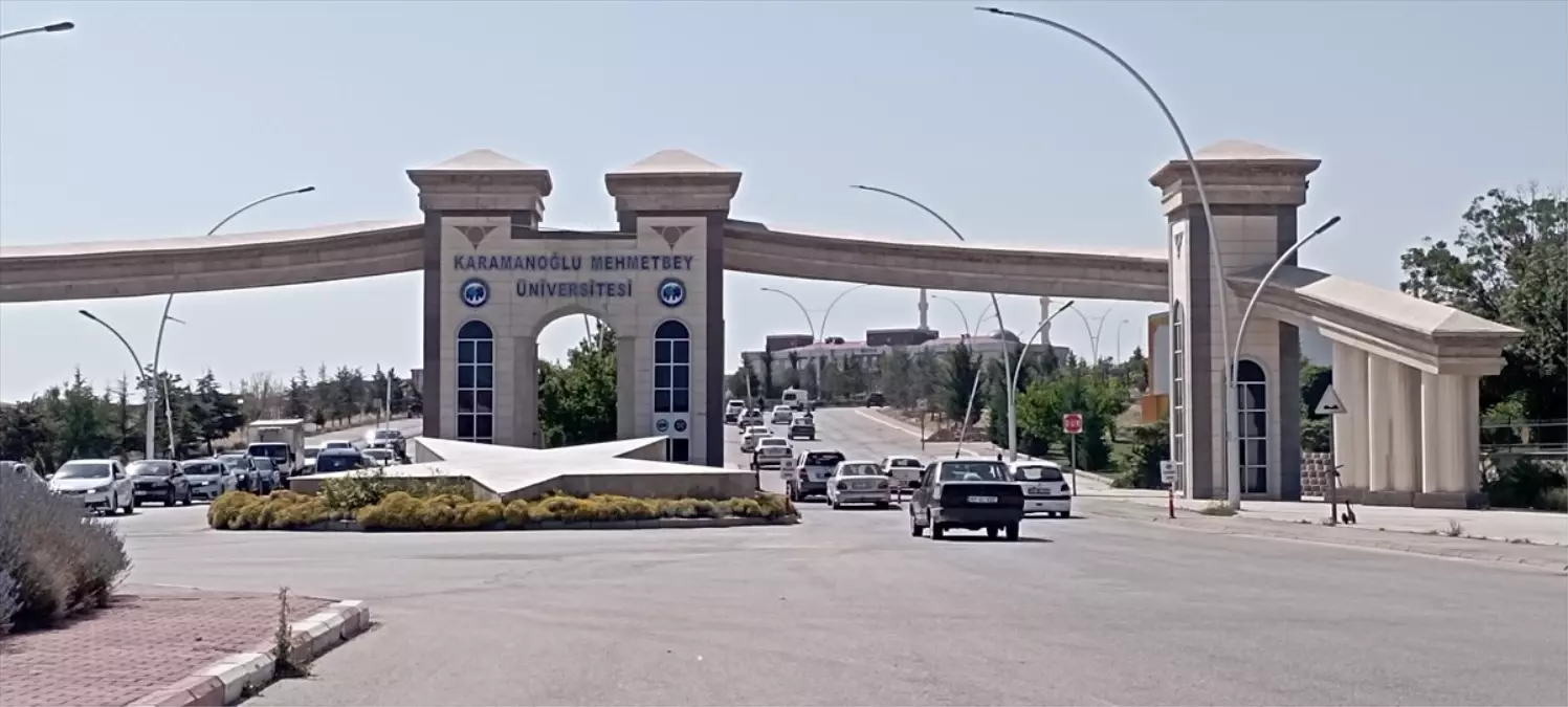 Konya ve çevre illerde YKS'nin ilk oturumu TYT başladı
