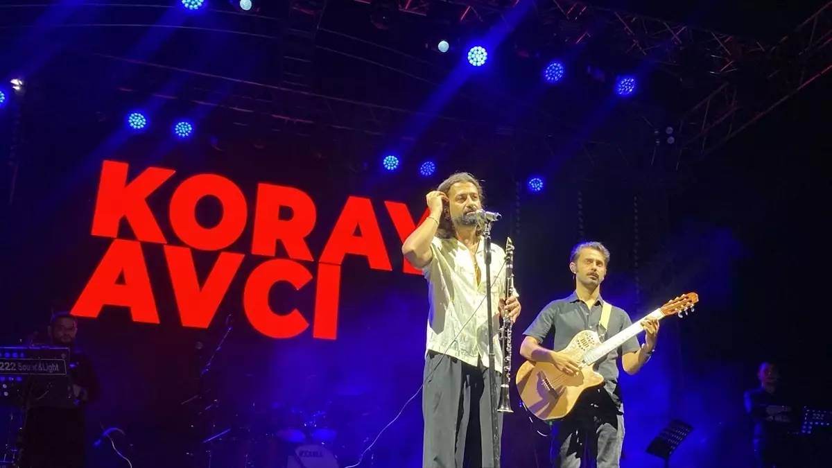 Bozüyük'te Kurtuluş Coşkusu: Koray Avcı Konser Verdi