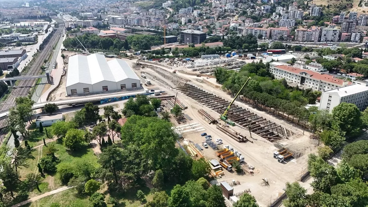 Körfezray Metro Projesi'nde İstasyon Çalışmaları Sürüyor