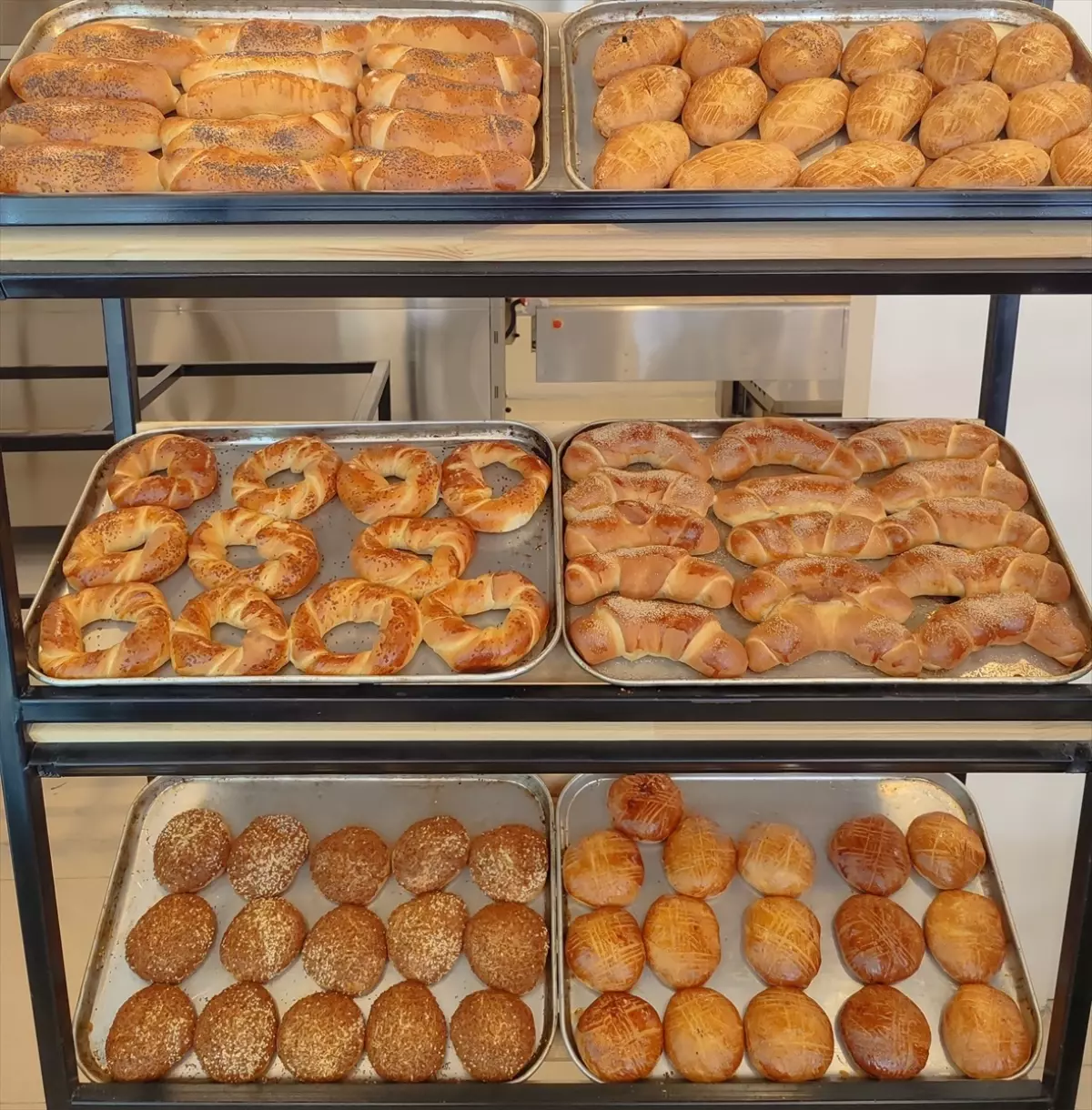 Korkuteli Belediyesi'nden Halk Ekmek Tesisi ile Günlük 24.500 Ekmek Üretimi