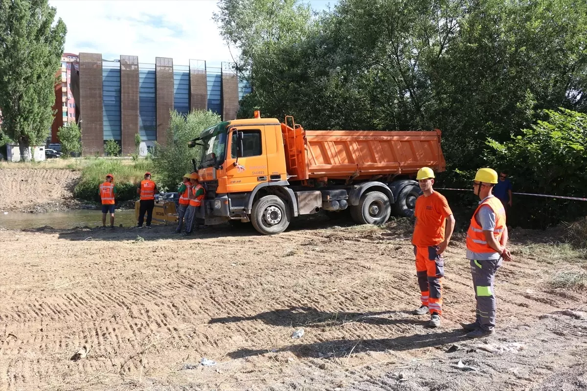 Kosova'nın Mitroviça Şehrinde Yeni Köprülerin Temeli Atıldı