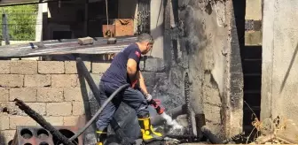 Adana'da Odunlukta Yangın Çıktı