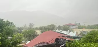 Kozan'da Sağanak Ve Şiddetli Rüzgar Hayatı Olumsuz Etkiliyor