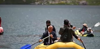 Kültür ve Turizm Bakanı Ersoy, Hakkari'de Sat Buzul Gölleri'nde botla gezinti yaptı Açıklaması
