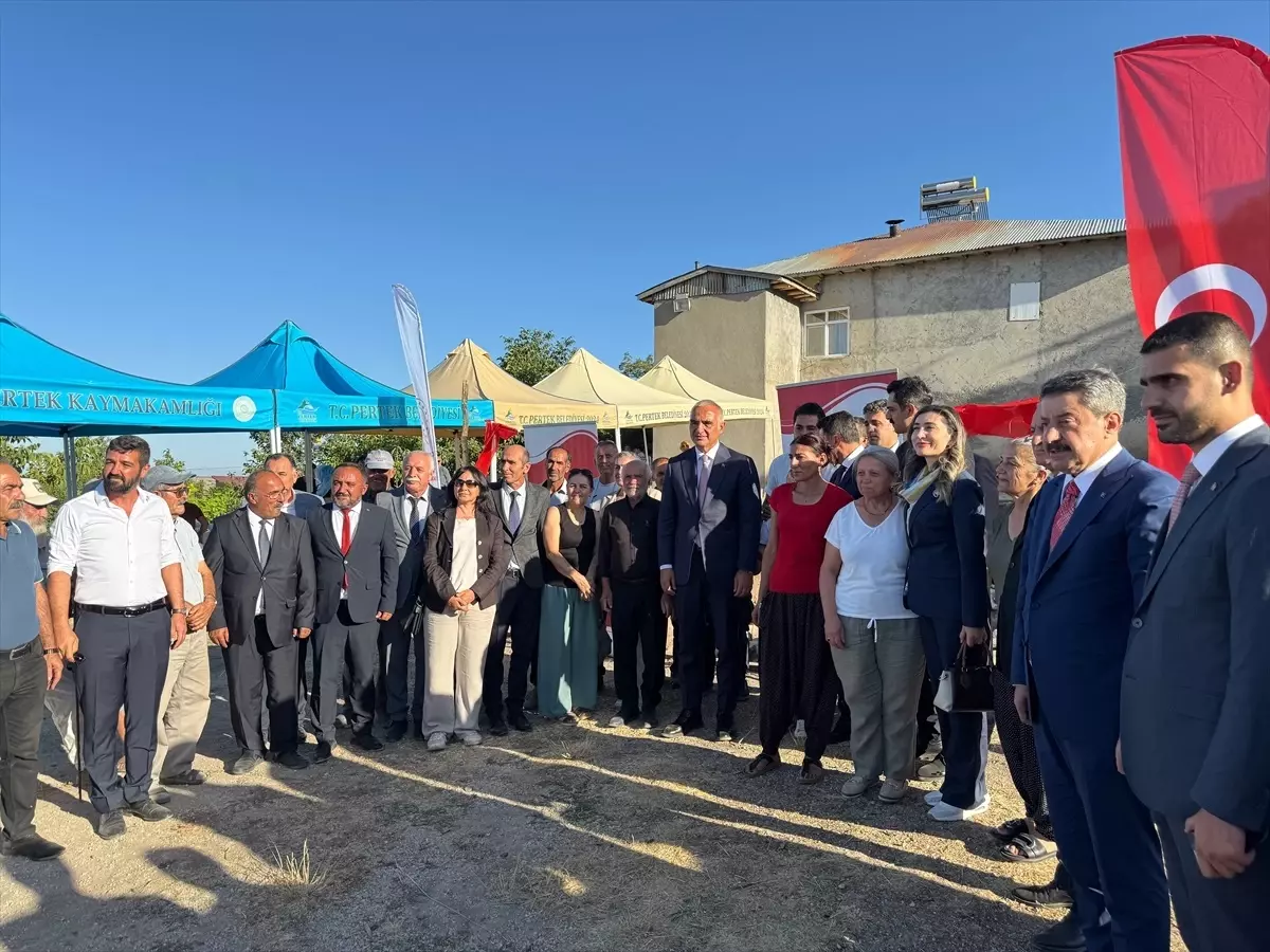 Kültür ve Turizm Bakanı Ersoy, Tunceli'de Kazı Alanını İnceledi