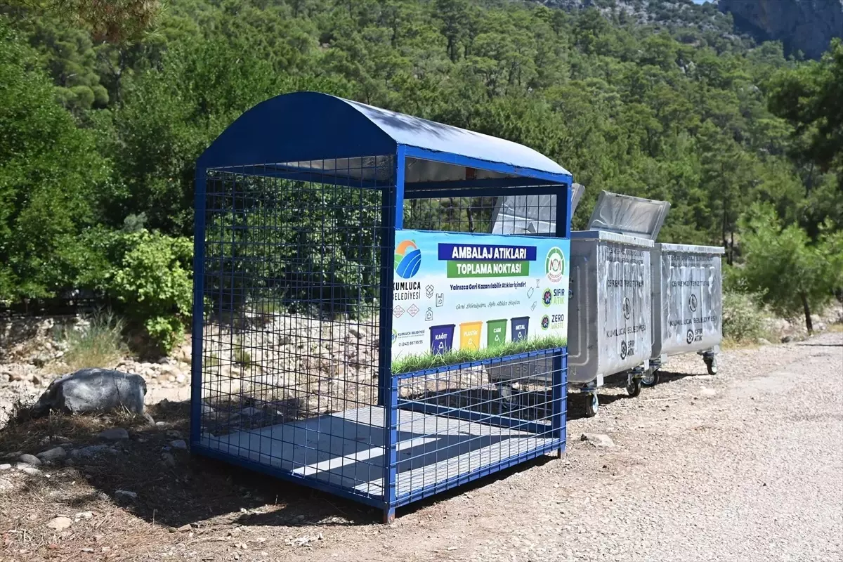 Kumluca Belediyesi'nden Sıfır Atık Projesi: Turizm Bölgelerine Kutular Yerleştirildi