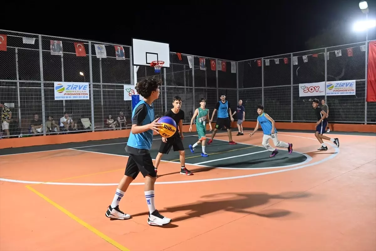 Kumluca'da 3x3 Sokak Basketbolu Turnuvası Düzenlendi