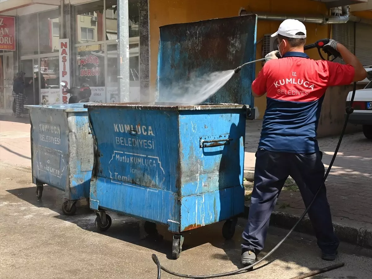 Kumluca Belediyesi Çöp Konteynerleri Yeniliyor