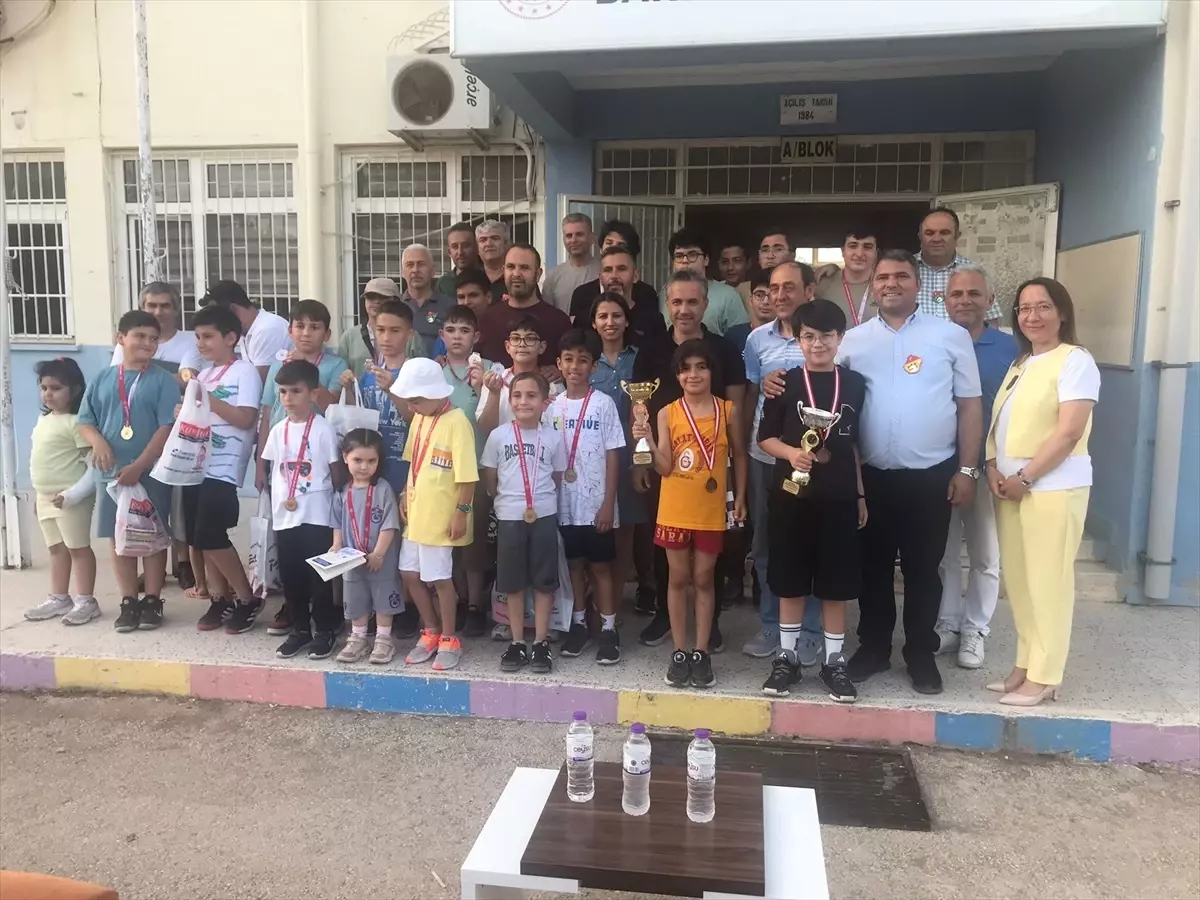 Kumluca'da Hızlı Satranç Turnuvası Büyük İlgi Gördü