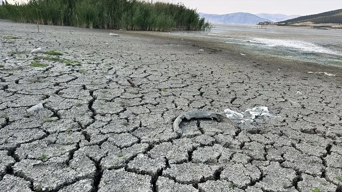 Isparta'daki Mada Adası Kuraklıkla Mücadele Ediyor