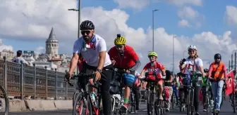 Küresel Sumud Filosu'na destek için İstanbul'da pedallar çevrildi