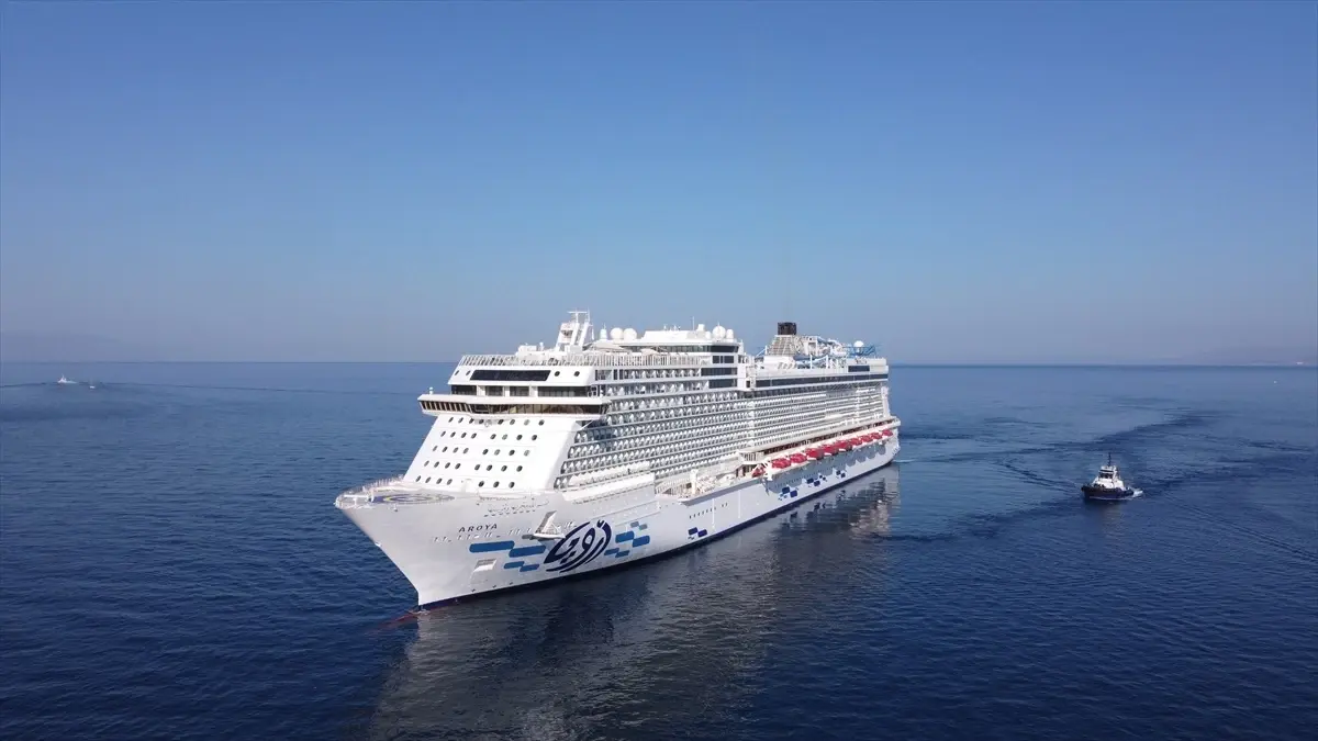 Kuşadası Kruvaziyer Turizmiyle Canlanıyor