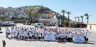 Kuşadası'nda Deniz ve Kıyı Temizliği Etkinliği Düzenlendi
