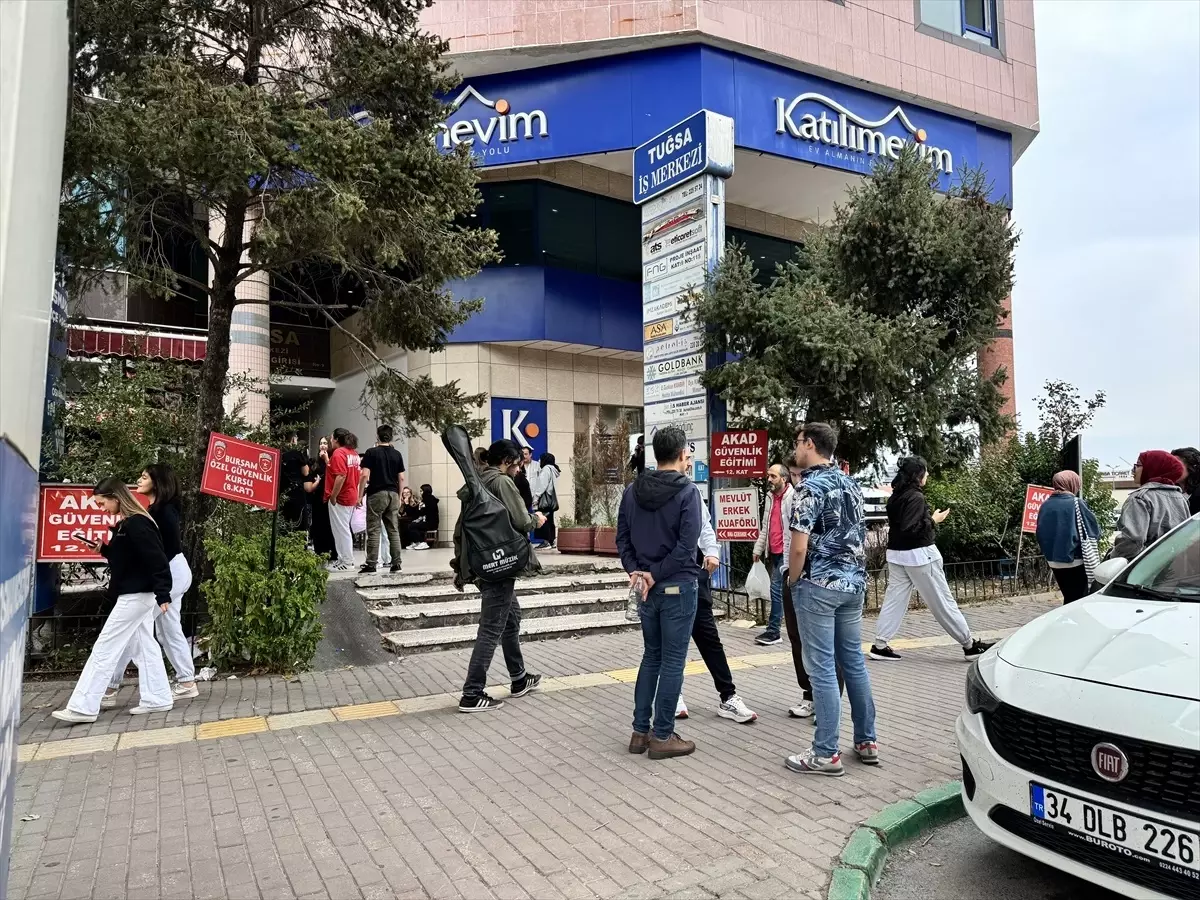 Kütahya'da 5,4 Büyüklüğünde Deprem Meydana Geldi