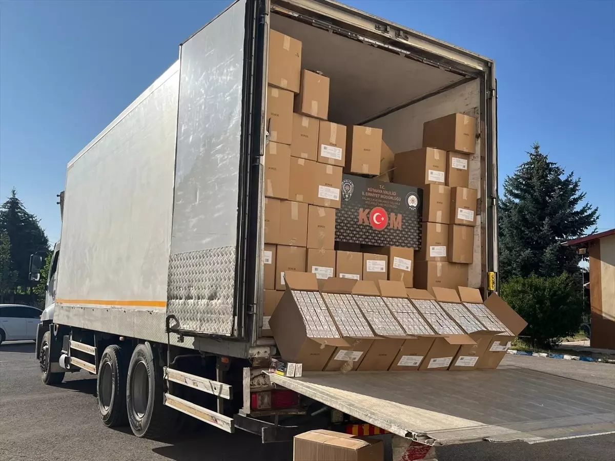 Kütahya'da 5 Milyon Boş Makaron Ele Geçirildi
