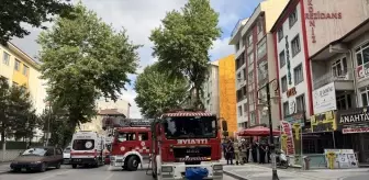 Kütahya'da Otelde Yangın: 10 Kişi Dumandan Etkilendi