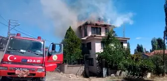 Çavdarhisar'da Gözleme Yaparken Yangın Çıktı