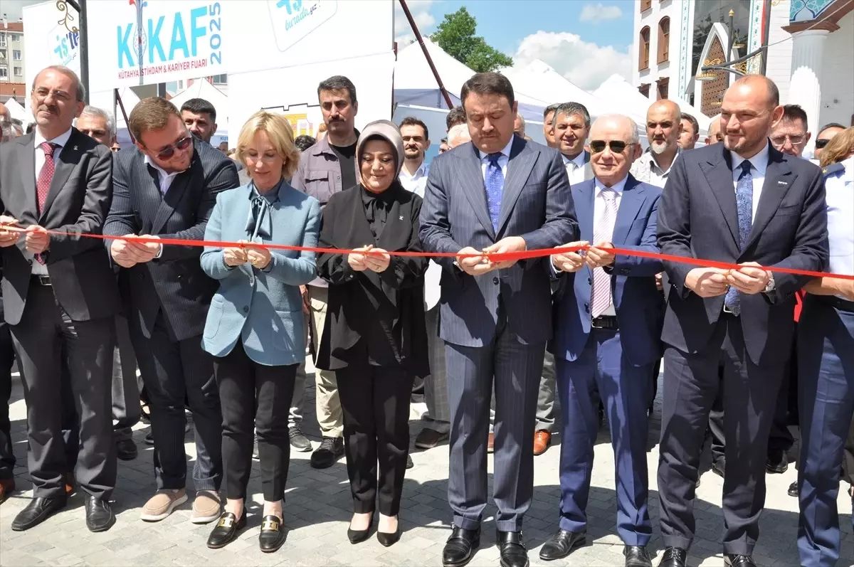 Kütahya'da İstihdam ve Kariyer Fuarı 2025 Açıldı