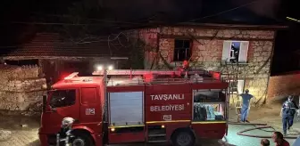 Kütahya'da Yangın: 4 Ev Kullanılamaz Hale Geldi
