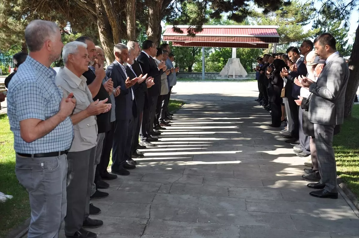 Kütahya'da şehitlik ziyaret edildi