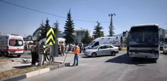 Kütahya'da İşçi Servisi LPG Yüklü Tankere Çarptı: 35 Yaralı