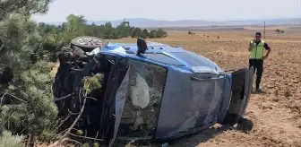 Kütahya'da Hafif Ticari Araç Devrildi, 4 Kişi Yaralandı