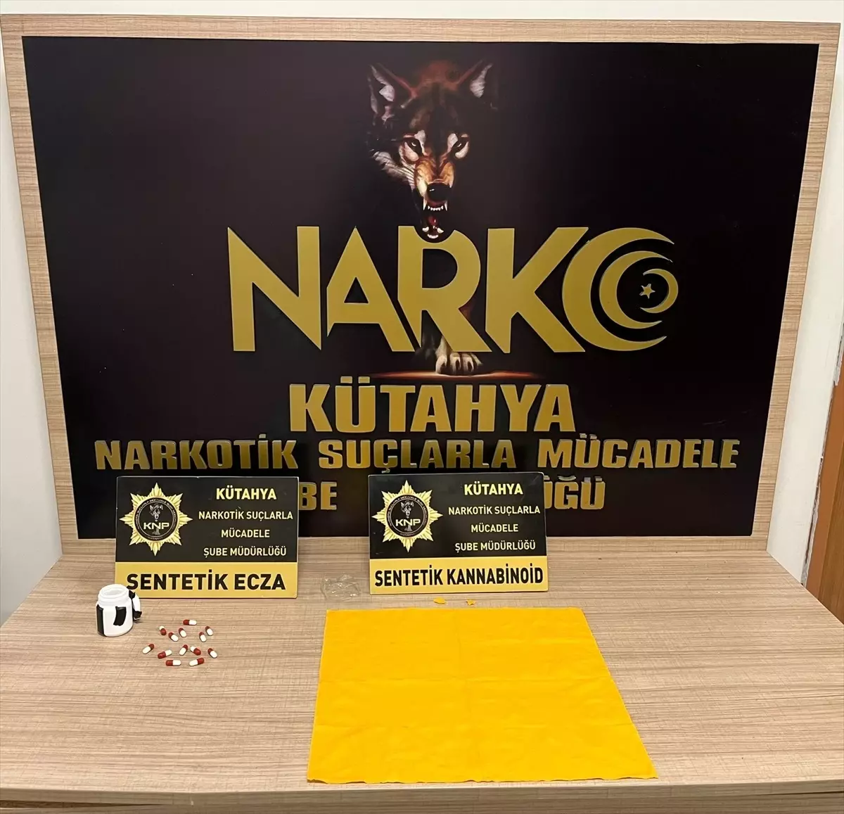 Kütahya'da Uyuşturucu Ticareti Şebekesi Çökertildi