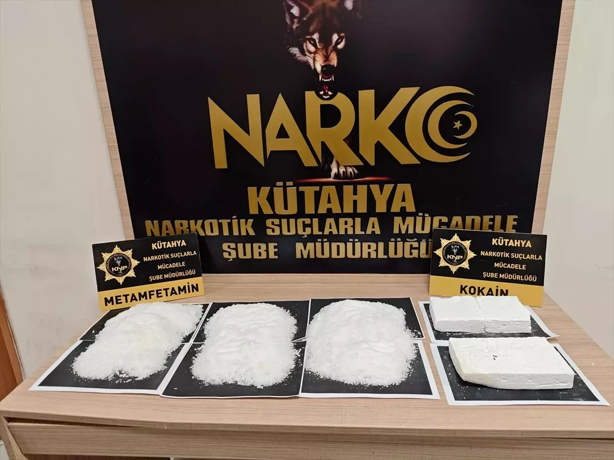 Kütahya'da Uyuşturucu Operasyonu: 3 Zanlı Tutuklandı