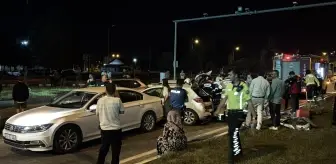 Kütahya'da Zincirleme Trafik Kazası: 4 Yaralı