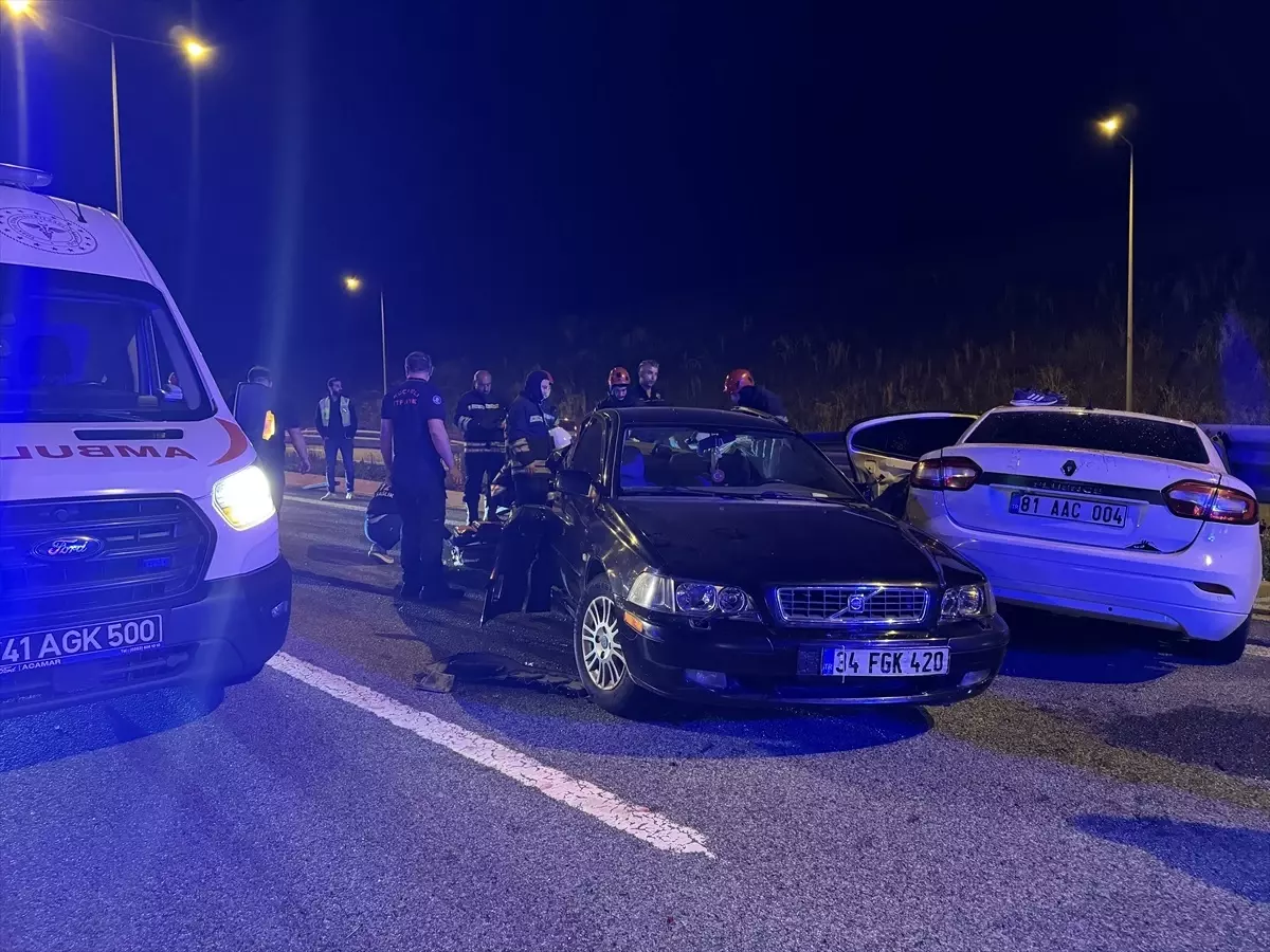 Kuzey Marmara Otoyolu'nda Zincirleme Trafik Kazası: 12 Yaralı
