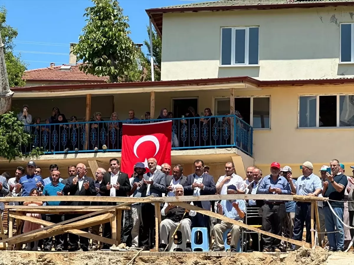 Ladik'te Yeni Cami İçin Temel Atma Töreni Düzenlendi