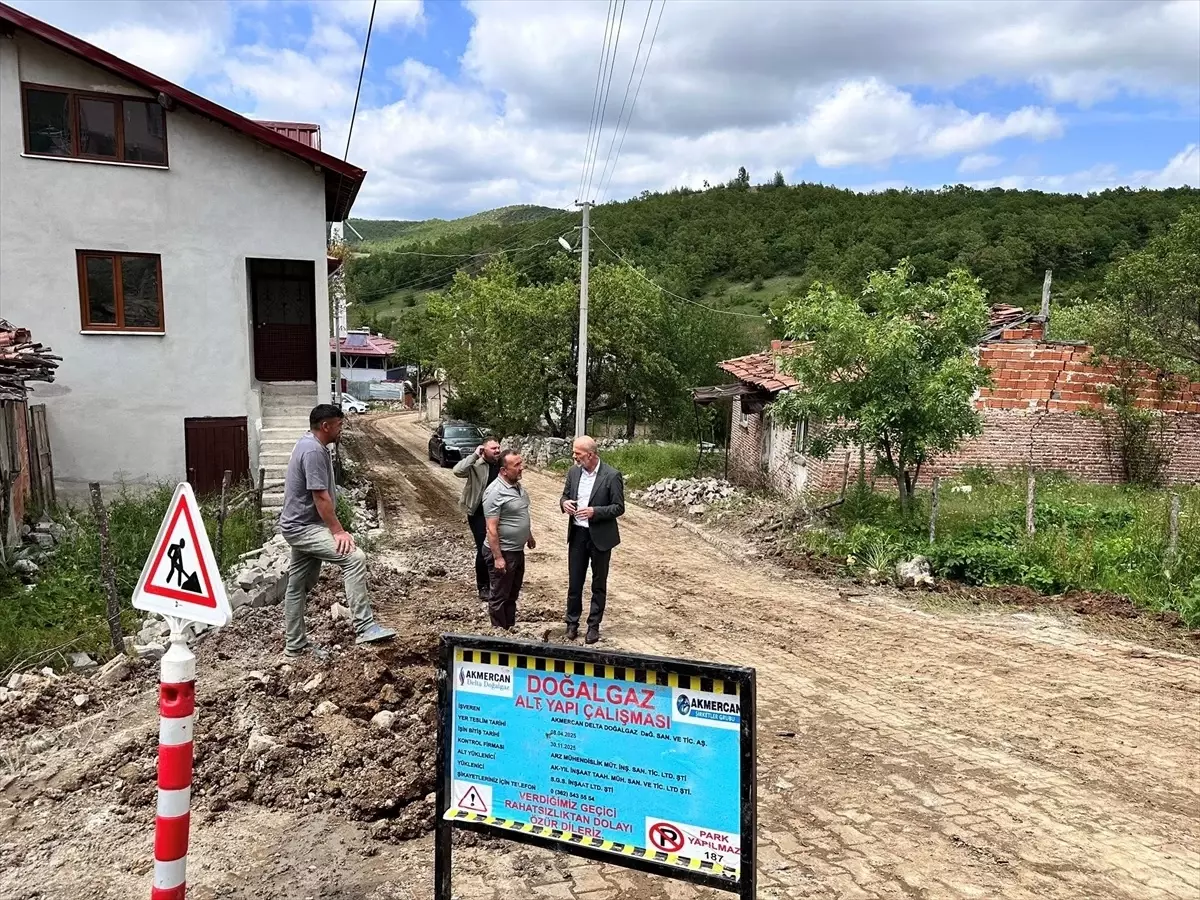 Ladik'te Tüfekçidere Mahallesi'ne Doğalgaz Hattı Kuruluyor