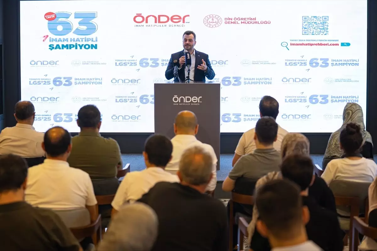 İmam Hatipli Öğrenciler, LGS'de 500 Puanla Türkiye Birincisi Oldu