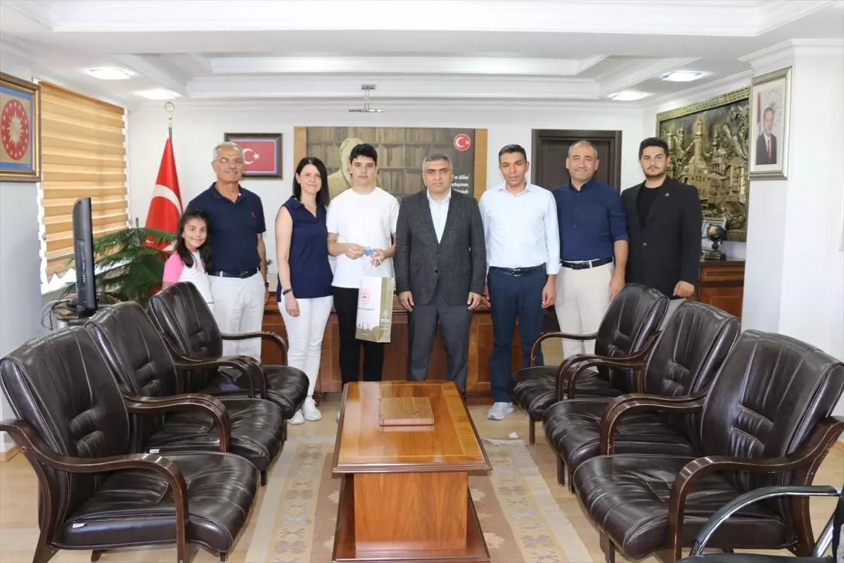 Tam Puan Alan Öğrenciler Kaymakam Karaaslan Tarafından Ağırlanı
